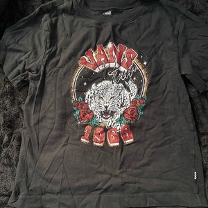 Black vans graphic tee shirt